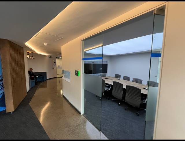 703M² OFFICE TO LET IN WOODSTOCK